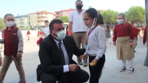  İsmail Gündoğdu'nun o hareketi küçük kızı sevindirdi