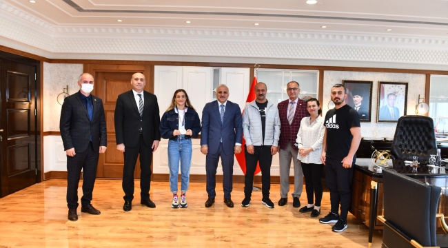 Murat Zorluoğlu,Olimpiyat ikincisi Çakıroğlu'nu ağırladı