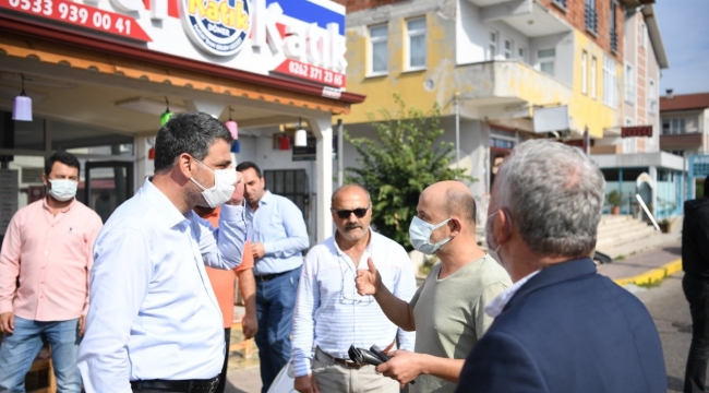 Mustafa Kocaman, Kartepe esnafıyla bir arada