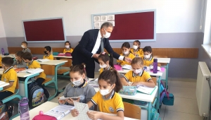 Okuma gününde okulları ziyaret ettiler