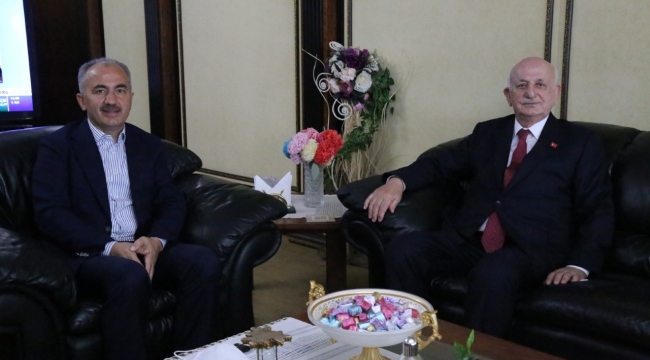 TBMM Eski Başkanı Kahraman'dan, Rahmi Metin’e Ziyaret