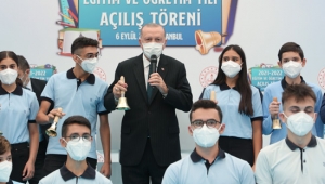 “Türkiye’yi, muasır medeniyetler seviyesinin üzerine, ancak kaliteli, özgün, en modern teknolojiyle donanmış bir eğitim sistemiyle taşıyabiliriz”