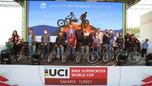 Ayçiçeği'nde başlayan BMX Dünya Kupası 5. tur yarışları nefes kesti