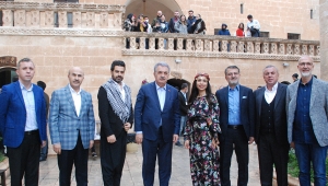 Hayati Yazıcı, Midyat'ta çeşitli ziyaretler gerçekleştirdi