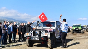 Karadeniz Off-Road Kupası Yarışları'nda heyecan zirve yaptı