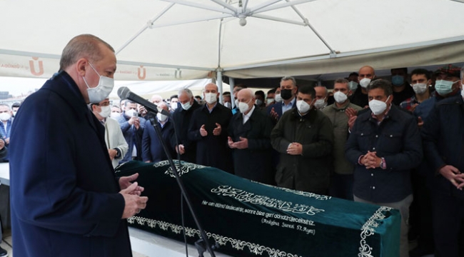 Cumhurbaşkanı Erdoğan, iş adamı Ahmet Gür'ün cenaze namazı törenine katıldı