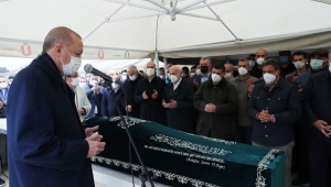 Cumhurbaşkanı Erdoğan, iş adamı Ahmet Gür'ün cenaze namazı törenine katıldı