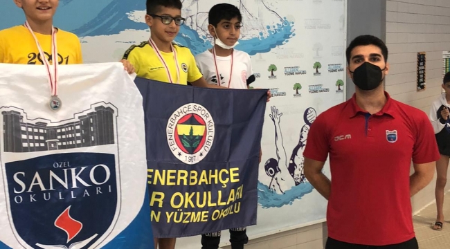 Sanko Okulları yüzmede 16 madalya kazandı