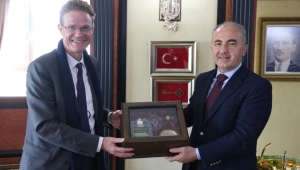 Avrupa Birliği Büyükelçisi Landrut'tan Başkan Metin'e ziyaret