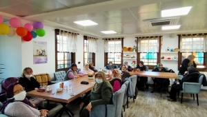 BÜYÜKŞEHİRDEN YAŞLILARA GRUP TERAPİSİ