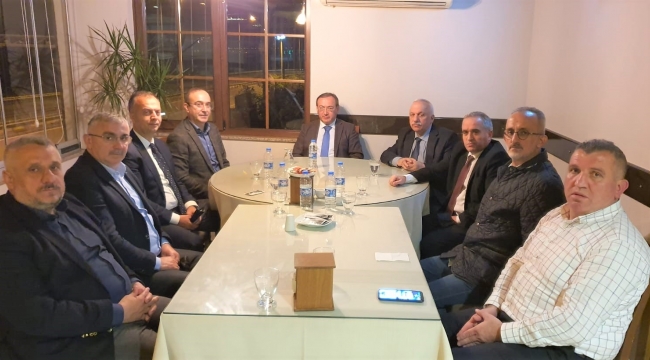 ÇAYKUR GENEL MÜDÜRÜ ALİM, ÖZ GIDA İŞ SENDİKASIYLA SONA EREN 2021 YAŞ ÇAY SEZONUNU DEĞERLENDİRDİLER