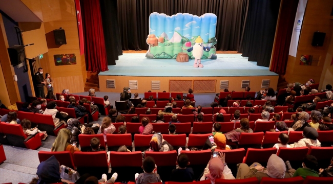 Çocuklar ‘Kaptan Pengu’ ile eğlendi
