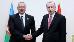 Cumhurbaşkanı Erdoğan, Azerbaycan Cumhurbaşkanı Aliyev ile bir araya geldi