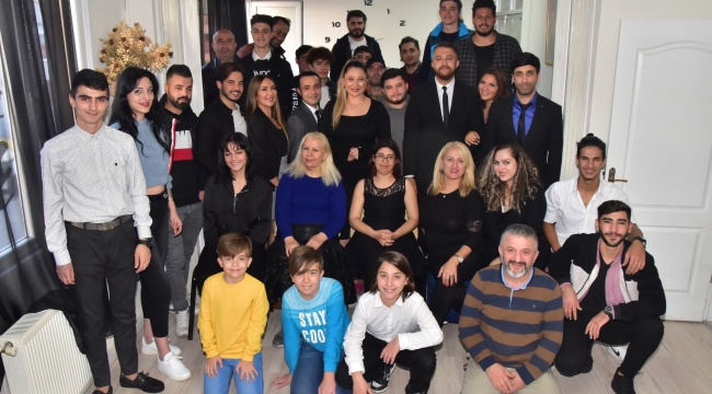DERYA ŞEN AKADEMİ İKİLEDİ
