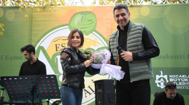EŞME AYVA FESTİVALİ COŞTURDU
