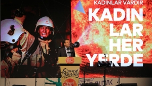 İMAMOĞLU’NDAN ‘GELECEĞİN DÜNYASI’ TESPİTİ: HER ŞEYİ BİLEN YÖNETİCİLER MİZAH UNSURU OLACAK