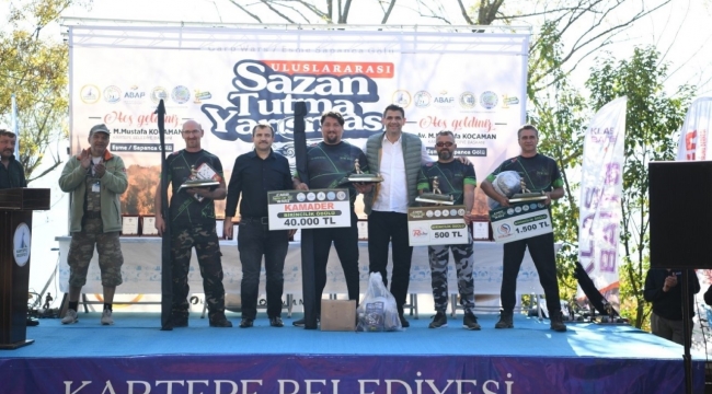 Kartepe'de sazan tutma yarışması sona erdi