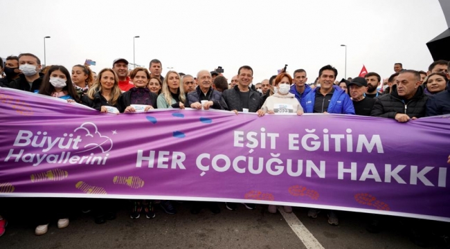KILIÇDAROĞLU VE AKŞENER’DEN MARATONA 7000 ADIMLIK KATILIM
