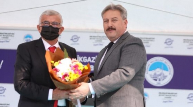 MELİKGAZİ BELEDİYESİ BAHÇECİOĞLU CADDESİNİ AÇTI