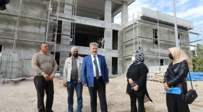 MELİKGAZİ BELEDİYESİ GECE GÜNDÜZ ÇALIŞIYOR 