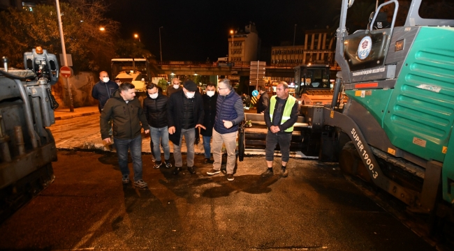 Murat Zorluoğlu gece mesaisinde
