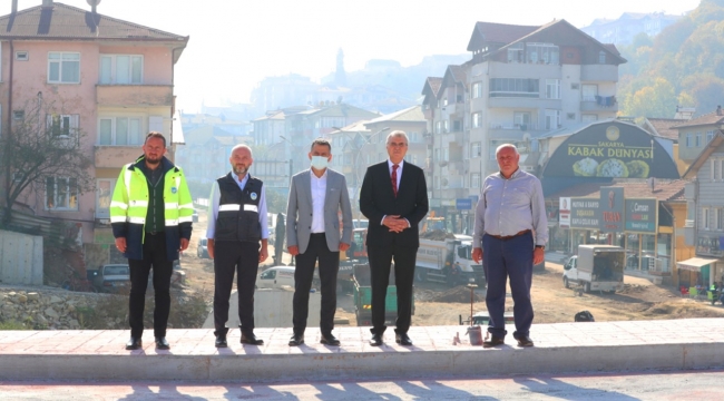 “Sakarya Köprülü Kavşağı’nı bu hafta iki yönlü olarak trafiğe açacağız”