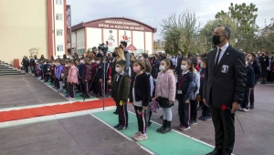SANKO OKULLARI BÜYÜK ÖNDER’İ SAYGI, SEVGİ VE ÖZLEMLE ANDI