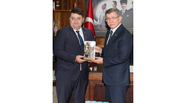 Ahmet Davutoğlu'ndan GMİS'e ziyaret
