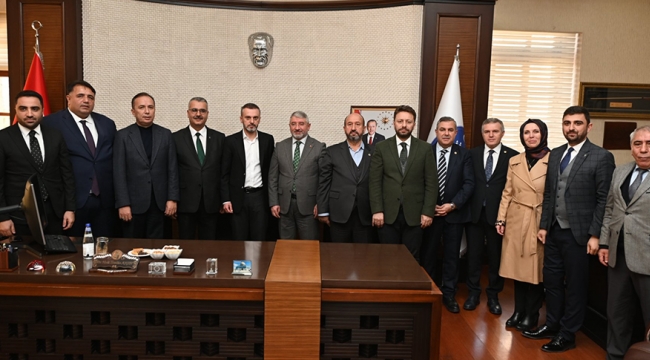  Erkan Kandemir, Çorum Belediyesini ziyaret etti