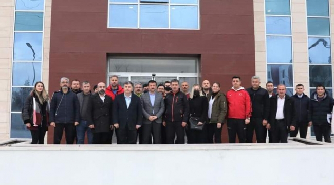 Hamza Dağ, yapımı süren Kınık Gençlik Merkezini ziyaret etti