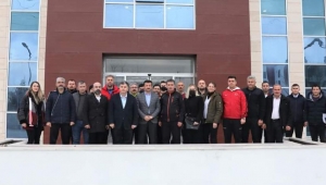 Hamza Dağ, yapımı süren Kınık Gençlik Merkezini ziyaret etti