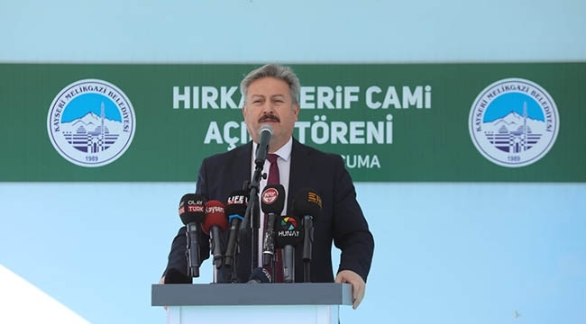 HIRKA-İ ŞERİF CAMİ DUALARLA İBADETE AÇILDI