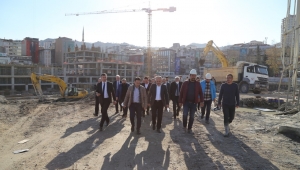 Rahmi Metin meclis üyeleriyle birlikte saha çalışmalarını inceledi
