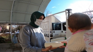 Safranbolu Belediyesi halk süt dağıtımına devam ediyor