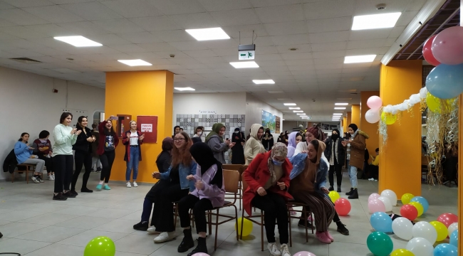 Yurt öğrencileri doyasıya eğlendi