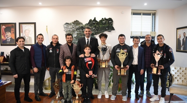 BAŞKAN KOCAMAN MOTOSİKLET KULÜBÜNÜ KABUL ETTİ