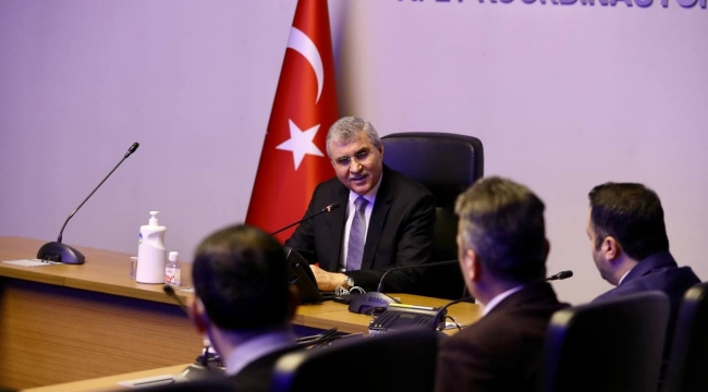 Başkan Yüce AKOM’da bürokratlarıyla buluştu