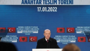Cumhurbaşkanı Erdoğan, Türkiye-Arnavutluk Deprem Konutları Anahtar Teslim Töreni'ne katıldı
