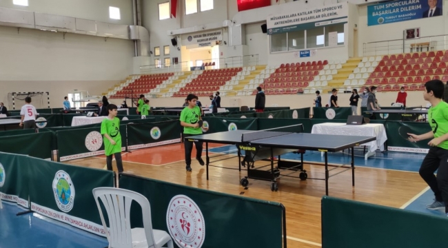 HENDEK’DE MASA TENİSİ HEYECANI YAŞANDI