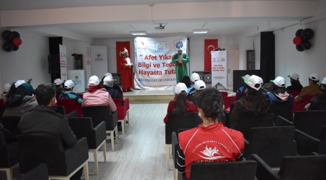 RİZE DERNEKLERİ FEDERASYONU ORTA OYUNLA AFET BİLİNCİ AŞILADI