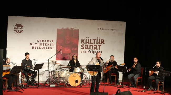 Büyükşehir’in Aykut Kuşkaya konserinde müzik şöleni