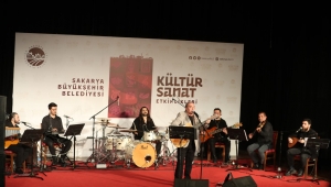 Büyükşehir’in Aykut Kuşkaya konserinde müzik şöleni