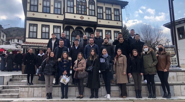 Büyükşehir turizmcilere şehrin doğal ve tarihi güzellikleri gezdirdi