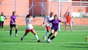 Ereğli'nin kızları Antalya'yı eli boş gönderdi