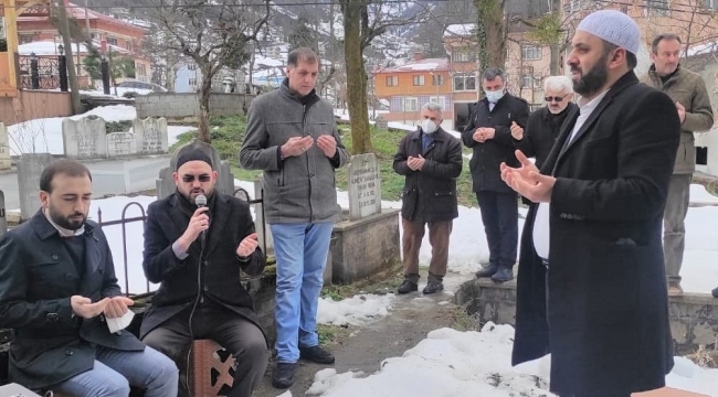 MÜFTÜ YUSUF KARALİ KABRİ BAŞINDA DUALARLA ANILDI