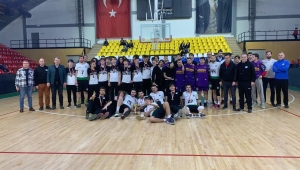 Şampiyon Sakarya Büyükşehir Belediyespor oldu