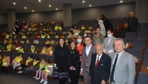 Küçüklerin başkana 8. yıl sürprizi