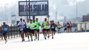 Büyükşehir'in sporcusu İstanbul Maratonu'nda ipi göğüsledi