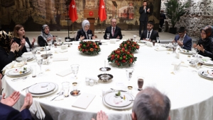 Cumhurbaşkanı Erdoğan, Ramazan ayının ilk iftarı şehit aileleriyle birlikte yaptı
