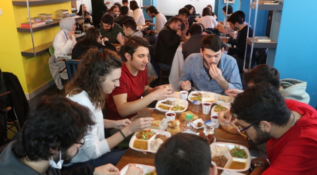 GENÇLİK MERKEZİ’NDE İFTAR GÜZELLİĞİ